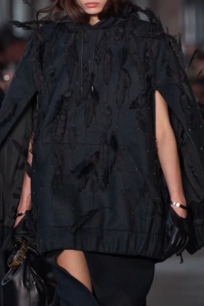 Look 74